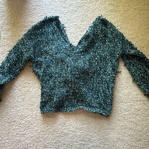 Crop v neck knit sweater